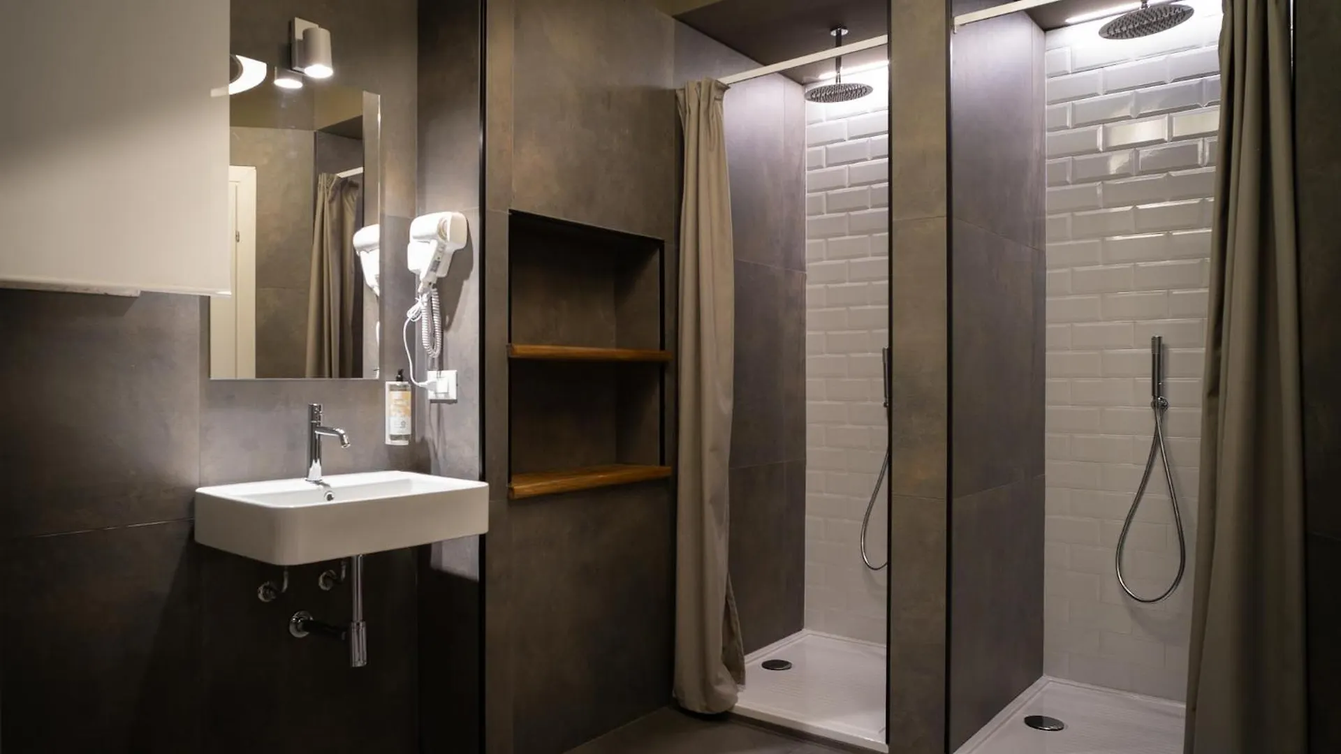 Hostelo - Luxury Hostel Palermo Italy